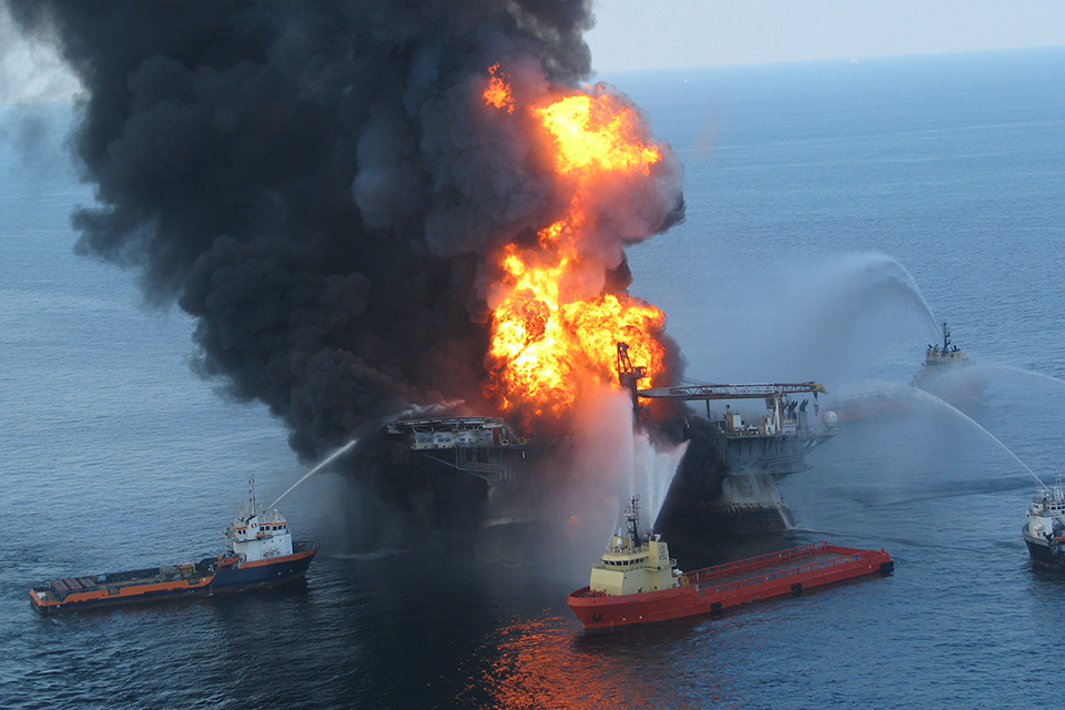 Early response to the Deepwater Horizon oil rig explosion. Image credit: NOAA.