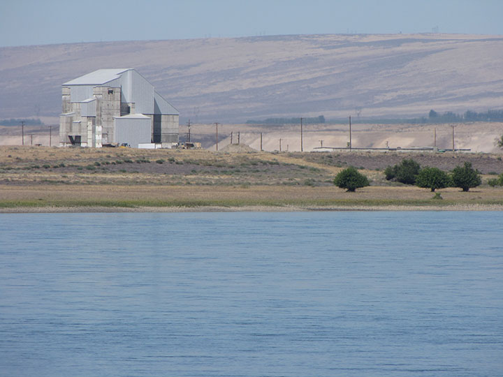 Cocooned H nuclear reactor on the Columbia River.