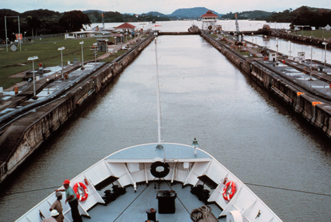 Image of a ship passing through the Panama Canal.