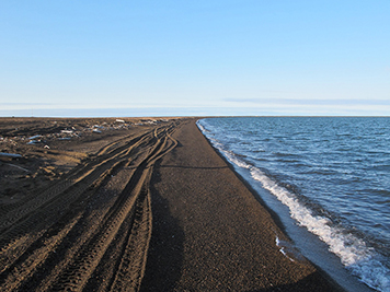 Sandy-gravelly shoreline on Alaska's north coast.