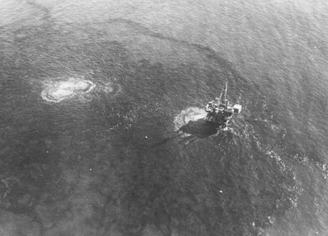 Oil rising to the ocean surface near drilling rig in Santa Barbara oil spill.