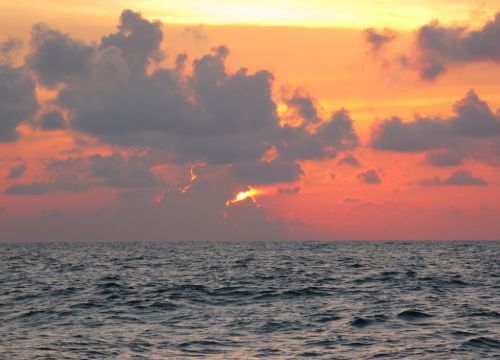 Ocean sunset. Image credit: NOAA