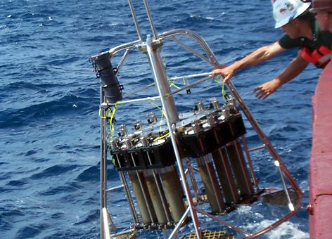 Retrieving Sample Cylinders into Gulf - Multicorer sampling operation aboard the