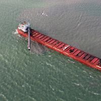 The coal ship CSL Niagara got stuck in Lake Erie's soft, muddy bottom.