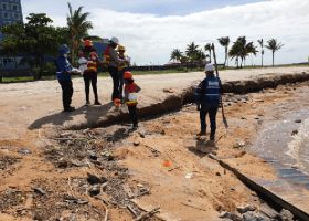 A group of responders on a beach in Guyana in 2022 undergoing SCAT training. Image credit: Guyana Civil Defense Commission